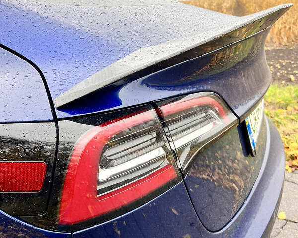 Синій Тесла Модель 3, об'ємом двигуна 0 л та пробігом 106 тис. км за 22000 $, фото 17 на Automoto.ua