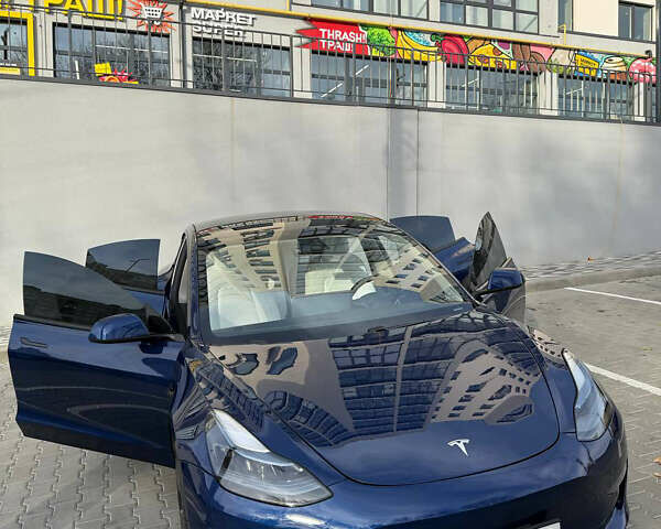 Синий Тесла Модель 3, объемом двигателя 0 л и пробегом 65 тыс. км за 21100 $, фото 26 на Automoto.ua