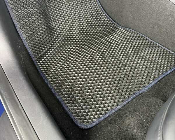 Синий Тесла Модель 3, объемом двигателя 0 л и пробегом 108 тыс. км за 17500 $, фото 12 на Automoto.ua