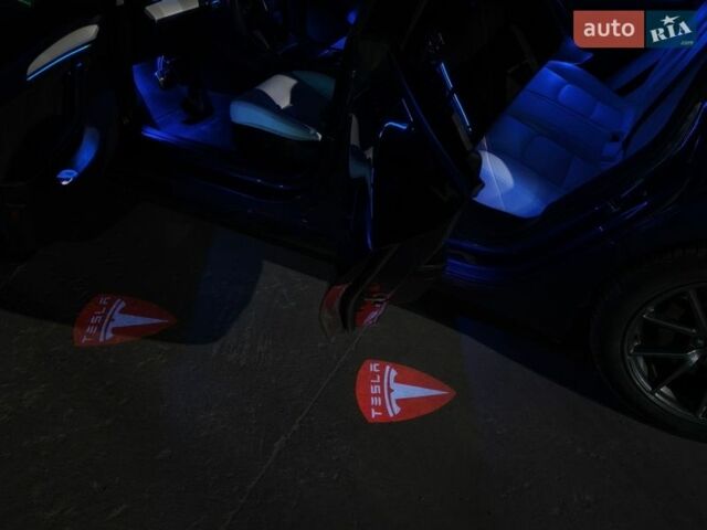 Синий Тесла Модель 3, объемом двигателя 0 л и пробегом 82 тыс. км за 20999 $, фото 25 на Automoto.ua