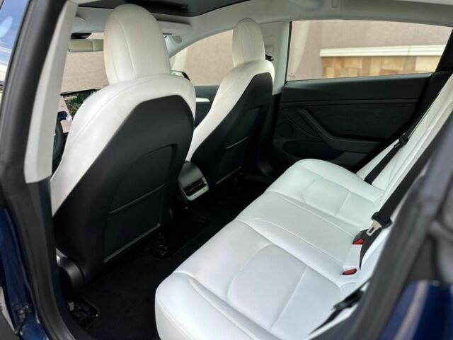 Синий Тесла Модель 3, объемом двигателя 0 л и пробегом 36 тыс. км за 25300 $, фото 10 на Automoto.ua