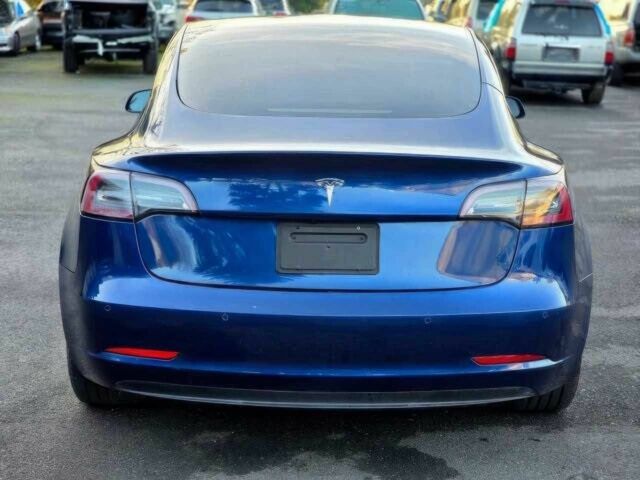 Синій Тесла Модель 3, об'ємом двигуна 0 л та пробігом 13 тис. км за 13000 $, фото 6 на Automoto.ua