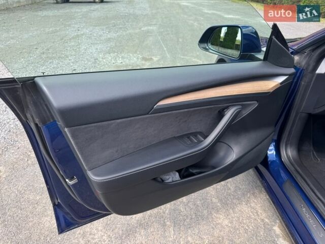 Синій Тесла Модель 3, об'ємом двигуна 0 л та пробігом 79 тис. км за 21800 $, фото 59 на Automoto.ua