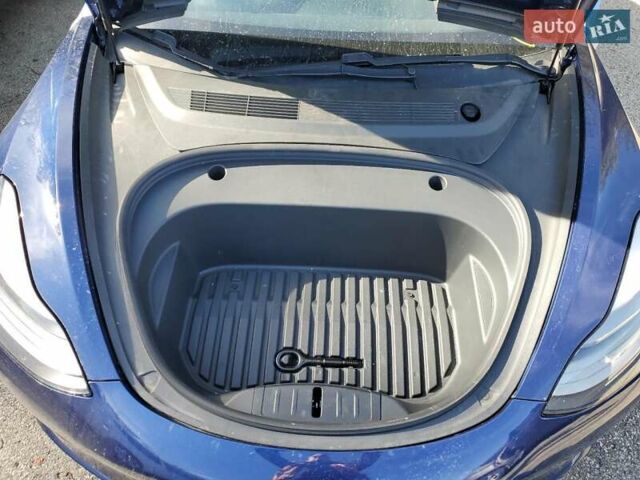 Синий Тесла Модель 3, объемом двигателя 0 л и пробегом 60 тыс. км за 15000 $, фото 3 на Automoto.ua