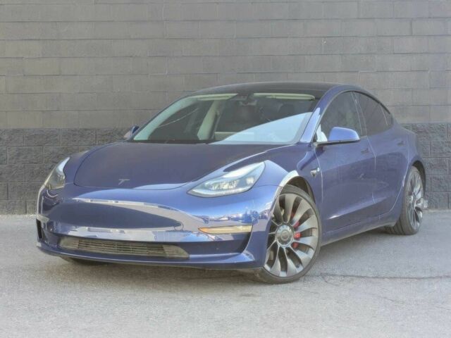 Тесла Модель 3 2021 у Києві на Automoto.ua Синій Тесла Модель 3, об'ємом двигуна 0 л та пробігом 28 тис. км за 8900 $, фото 2 на Automoto.ua