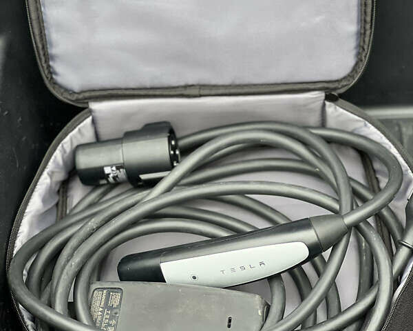 Синій Тесла Модель 3, об'ємом двигуна 0 л та пробігом 106 тис. км за 22000 $, фото 21 на Automoto.ua