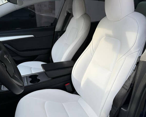 Синий Тесла Модель 3, объемом двигателя 0 л и пробегом 65 тыс. км за 21100 $, фото 16 на Automoto.ua