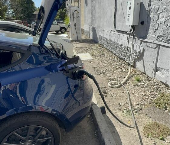 Синій Тесла Модель 3, об'ємом двигуна 0 л та пробігом 89 тис. км за 15764 $, фото 9 на Automoto.ua