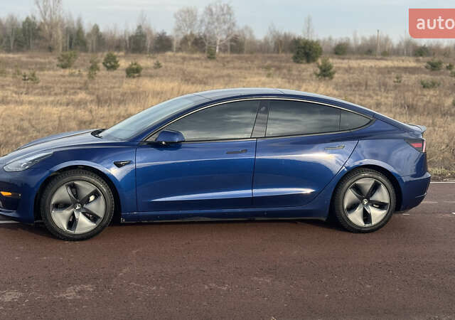 Синий Тесла Модель 3, объемом двигателя 0 л и пробегом 41 тыс. км за 22900 $, фото 4 на Automoto.ua