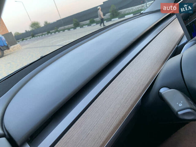 Синій Тесла Модель 3, об'ємом двигуна 0 л та пробігом 81 тис. км за 24999 $, фото 36 на Automoto.ua