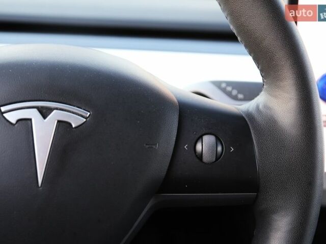 Синій Тесла Модель 3, об'ємом двигуна 0 л та пробігом 182 тис. км за 16900 $, фото 22 на Automoto.ua