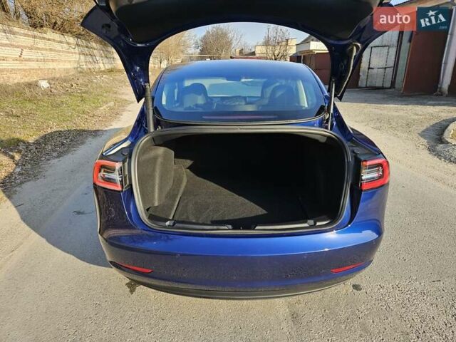 Синий Тесла Модель 3, объемом двигателя 0 л и пробегом 22 тыс. км за 20000 $, фото 3 на Automoto.ua