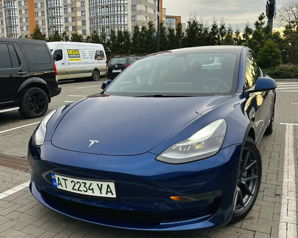 Синий Тесла Модель 3, объемом двигателя 0 л и пробегом 33 тыс. км за 22500 $, фото 2 на Automoto.ua