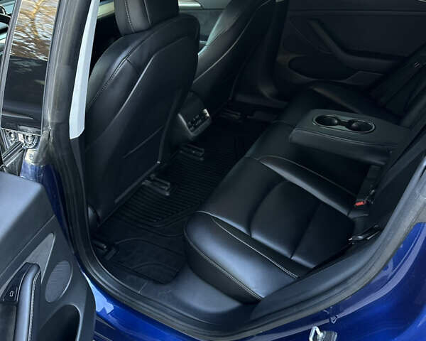 Тесла Модель 3 2021 в Тернополе на Automoto.ua Синий Тесла Модель 3, объемом двигателя 0 л и пробегом 115 тыс. км за 16300 $, фото 13 на Automoto.ua