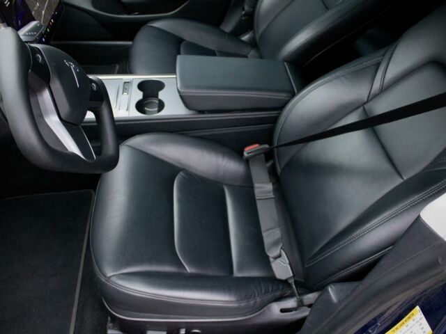 Синій Тесла Модель 3, об'ємом двигуна 0 л та пробігом 74 тис. км за 25700 $, фото 5 на Automoto.ua