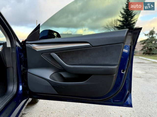 Синій Тесла Модель 3, об'ємом двигуна 0 л та пробігом 76 тис. км за 17999 $, фото 23 на Automoto.ua