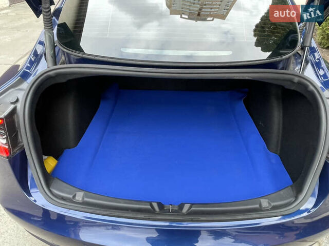 Синій Тесла Модель 3, об'ємом двигуна 0 л та пробігом 41 тис. км за 17800 $, фото 12 на Automoto.ua