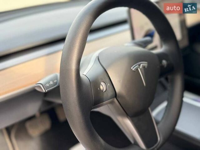 Тесла Модель 3 2021 у Луцьку на Automoto.ua Синій Тесла Модель 3, об'ємом двигуна 0 л та пробігом 59 тис. км за 19000 $, фото 7 на Automoto.ua