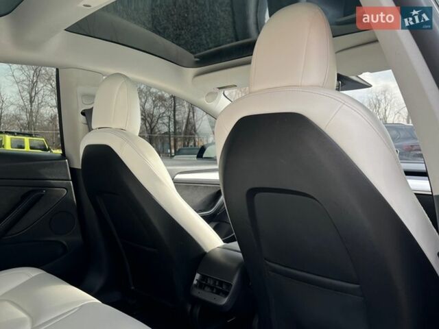 Синій Тесла Модель 3, об'ємом двигуна 0 л та пробігом 69 тис. км за 23500 $, фото 18 на Automoto.ua