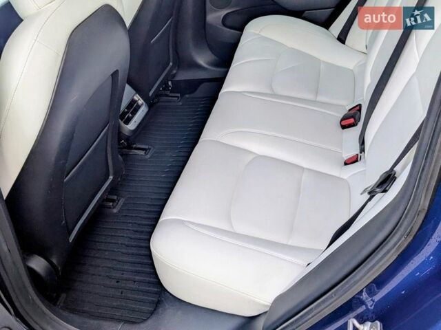 Синий Тесла Модель 3, объемом двигателя 0 л и пробегом 82 тыс. км за 22500 $, фото 6 на Automoto.ua