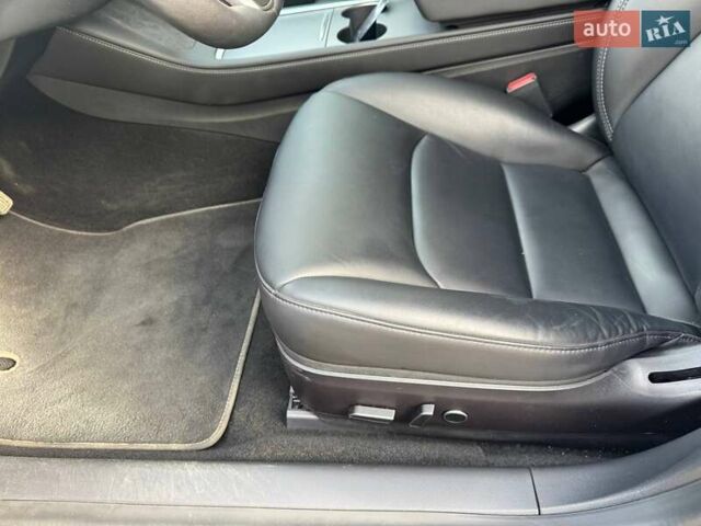 Тесла Модель 3 2021 у Луцьку на Automoto.ua Синій Тесла Модель 3, об'ємом двигуна 0 л та пробігом 59 тис. км за 19000 $, фото 10 на Automoto.ua