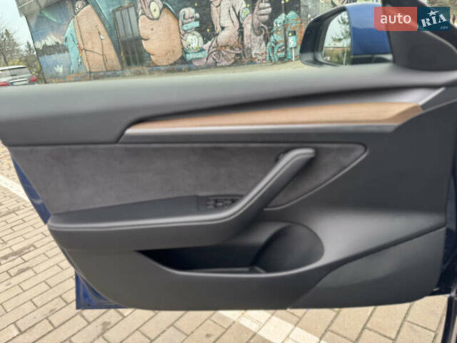 Синій Тесла Модель 3, об'ємом двигуна 0 л та пробігом 142 тис. км за 19999 $, фото 23 на Automoto.ua