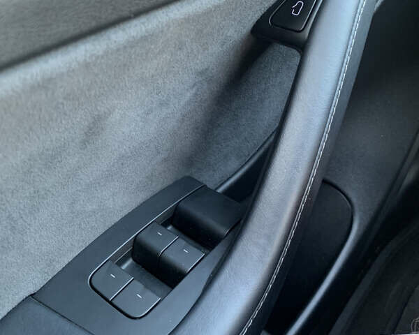 Синій Тесла Модель 3, об'ємом двигуна 0 л та пробігом 81 тис. км за 24999 $, фото 32 на Automoto.ua