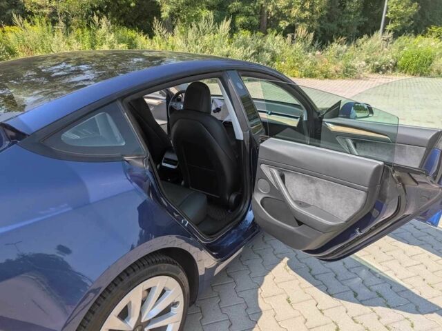 Синій Тесла Модель 3, об'ємом двигуна 0 л та пробігом 53 тис. км за 11386 $, фото 10 на Automoto.ua