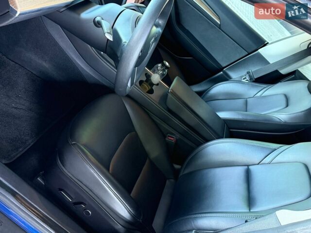 Синий Тесла Модель 3, объемом двигателя 0 л и пробегом 86 тыс. км за 17700 $, фото 29 на Automoto.ua