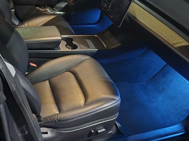 Синій Тесла Модель 3, об'ємом двигуна 0 л та пробігом 68 тис. км за 22500 $, фото 6 на Automoto.ua