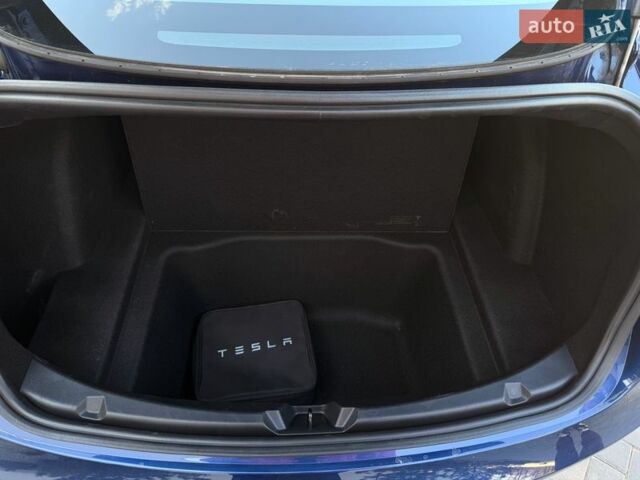 Синій Тесла Модель 3, об'ємом двигуна 0 л та пробігом 123 тис. км за 18800 $, фото 17 на Automoto.ua