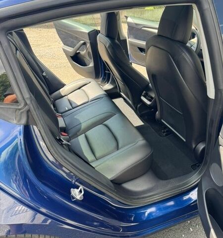 Синій Тесла Модель 3, об'ємом двигуна 0 л та пробігом 79 тис. км за 21800 $, фото 87 на Automoto.ua