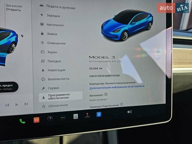 Синий Тесла Модель 3, объемом двигателя 0 л и пробегом 22 тыс. км за 20000 $, фото 5 на Automoto.ua