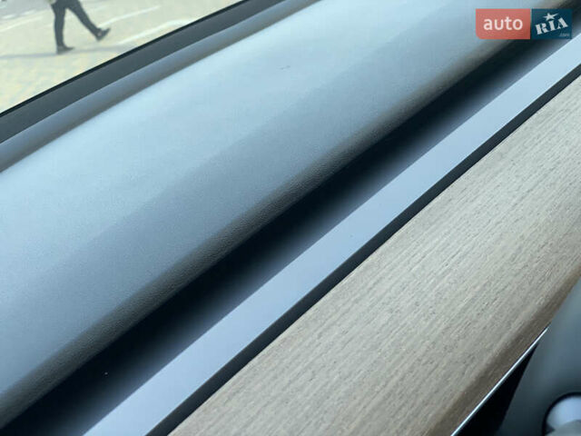 Синій Тесла Модель 3, об'ємом двигуна 0 л та пробігом 81 тис. км за 24999 $, фото 35 на Automoto.ua