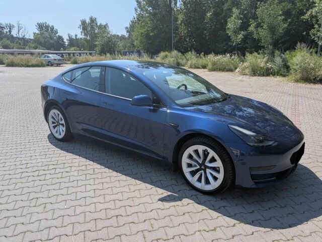 Синій Тесла Модель 3, об'ємом двигуна 0 л та пробігом 53 тис. км за 11386 $, фото 2 на Automoto.ua