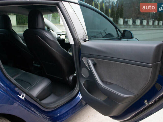 Синій Тесла Модель 3, об'ємом двигуна 0 л та пробігом 74 тис. км за 25700 $, фото 17 на Automoto.ua