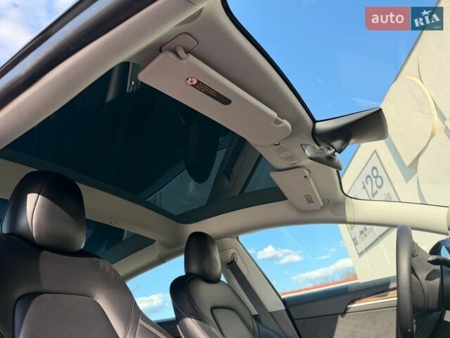 Синій Тесла Модель 3, об'ємом двигуна 0 л та пробігом 123 тис. км за 18800 $, фото 19 на Automoto.ua