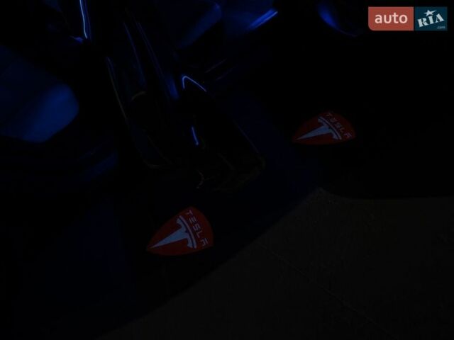 Синий Тесла Модель 3, объемом двигателя 0 л и пробегом 82 тыс. км за 20999 $, фото 26 на Automoto.ua