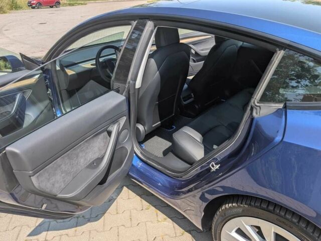 Синій Тесла Модель 3, об'ємом двигуна 0 л та пробігом 53 тис. км за 11386 $, фото 8 на Automoto.ua