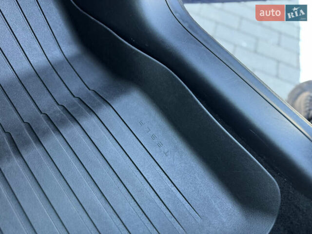 Синій Тесла Модель 3, об'ємом двигуна 0 л та пробігом 146 тис. км за 18800 $, фото 34 на Automoto.ua