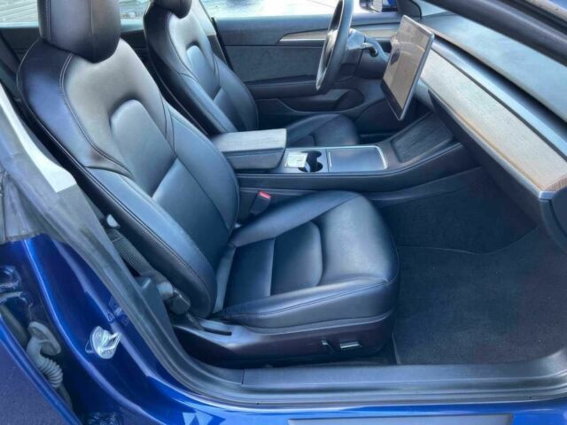 Синій Тесла Модель 3, об'ємом двигуна 0 л та пробігом 12 тис. км за 9000 $, фото 5 на Automoto.ua