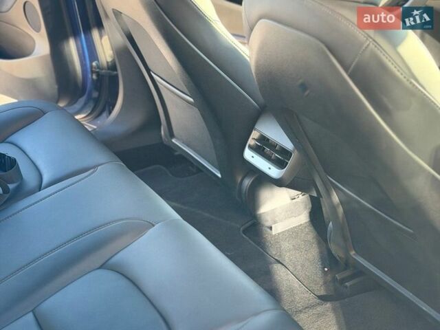 Синій Тесла Модель 3, об'ємом двигуна 0 л та пробігом 36 тис. км за 20999 $, фото 11 на Automoto.ua