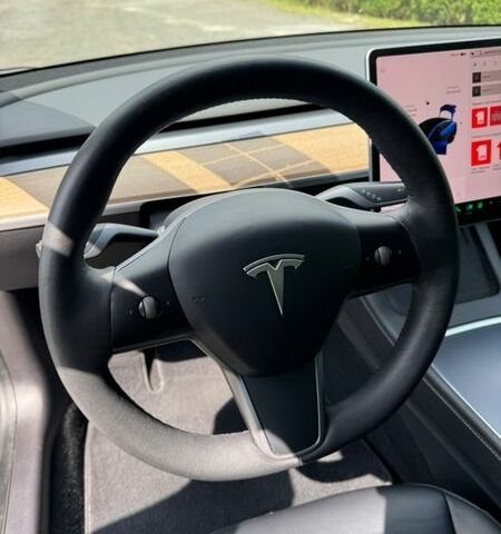 Синій Тесла Модель 3, об'ємом двигуна 0 л та пробігом 79 тис. км за 21800 $, фото 65 на Automoto.ua