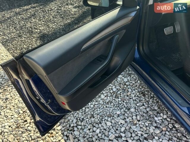 Синий Тесла Модель 3, объемом двигателя 0 л и пробегом 55 тыс. км за 22500 $, фото 8 на Automoto.ua