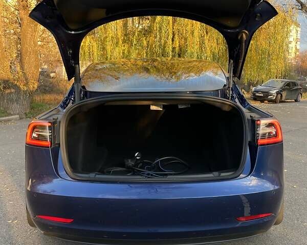 Синій Тесла Модель 3, об'ємом двигуна 0 л та пробігом 82 тис. км за 21500 $, фото 35 на Automoto.ua