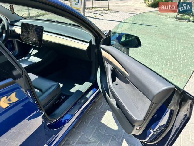 Синій Тесла Модель 3, об'ємом двигуна 0 л та пробігом 83 тис. км за 18150 $, фото 5 на Automoto.ua