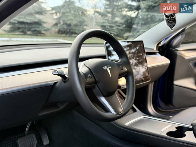 Синий Тесла Модель 3, объемом двигателя 0 л и пробегом 76 тыс. км за 19500 $, фото 14 на Automoto.ua