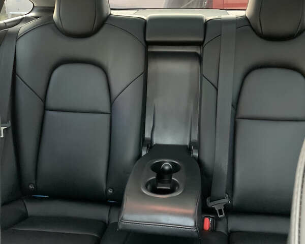 Синій Тесла Модель 3, об'ємом двигуна 0 л та пробігом 81 тис. км за 24999 $, фото 37 на Automoto.ua