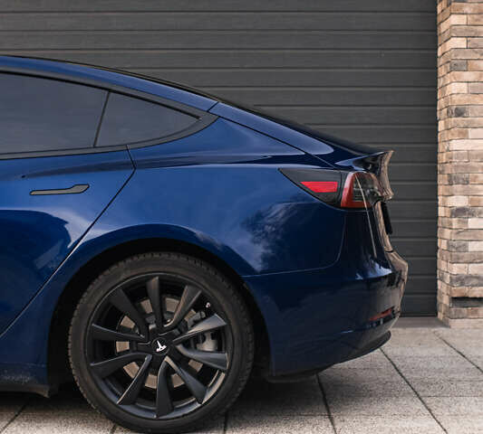 Синий Тесла Модель 3, объемом двигателя 0 л и пробегом 39 тыс. км за 20500 $, фото 5 на Automoto.ua