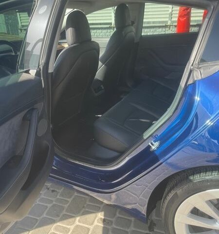 Синий Тесла Модель 3, объемом двигателя 0 л и пробегом 38 тыс. км за 21300 $, фото 9 на Automoto.ua